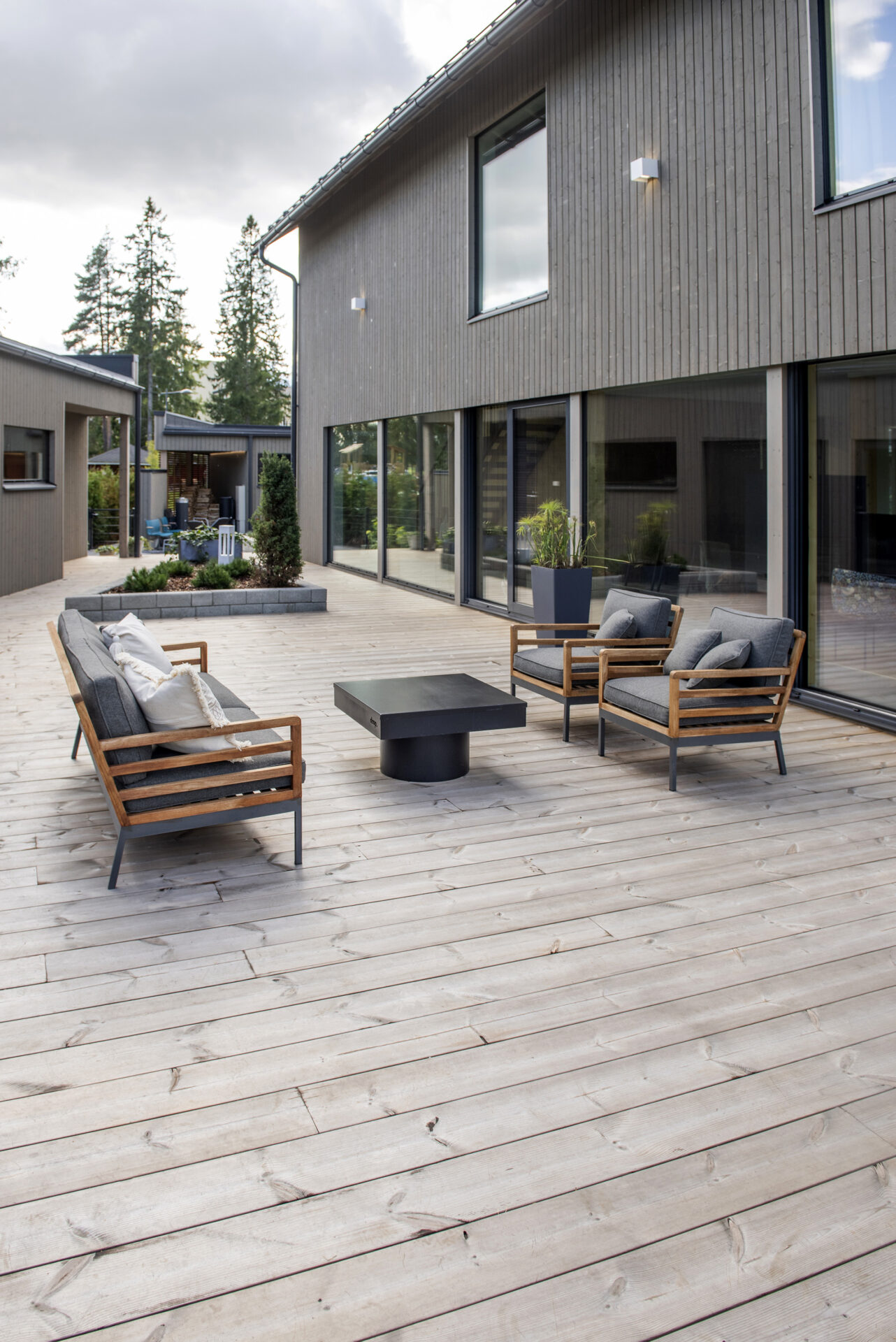 Lunawood Thermowood Wood Decking