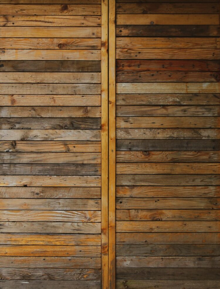 Reclaimed wood plank wall Reclaimed wood plank wall